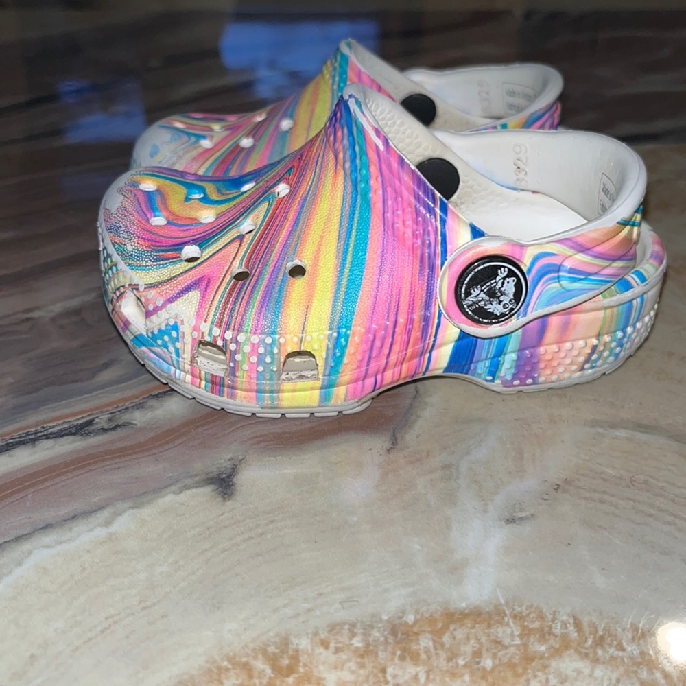 Multi color cros toddler size 4